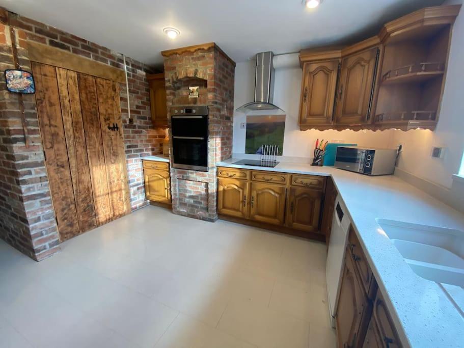 Eco-Friendly Dorset Cottage With Spa Set In Heart Of Countryside Sydling St Nicholas المظهر الخارجي الصورة