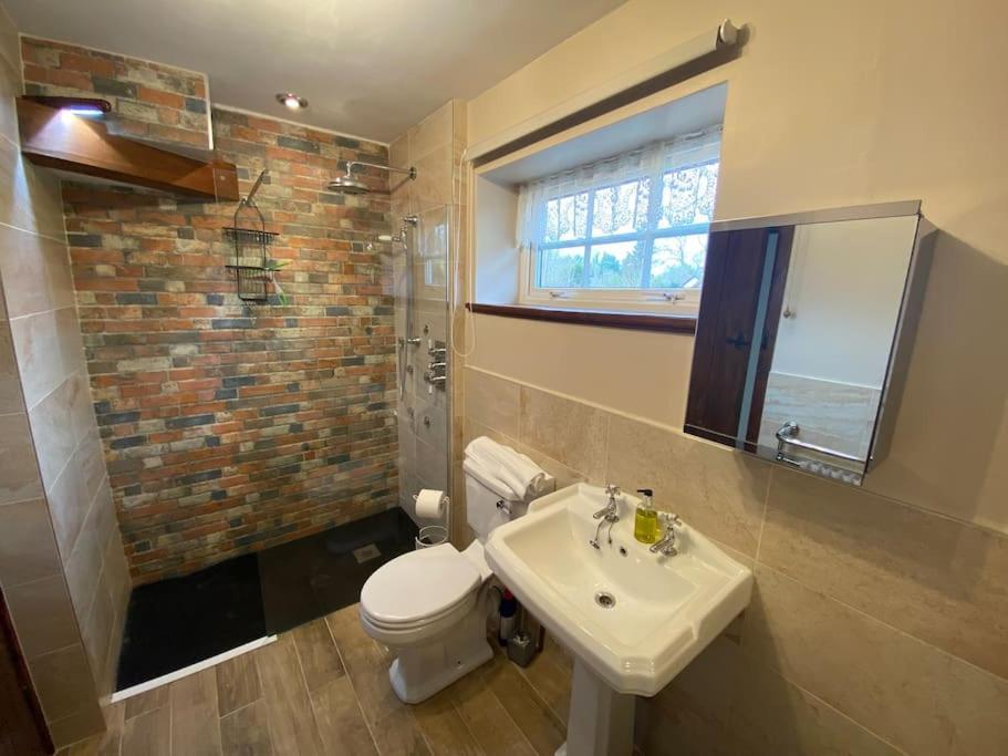 Eco-Friendly Dorset Cottage With Spa Set In Heart Of Countryside Sydling St Nicholas المظهر الخارجي الصورة